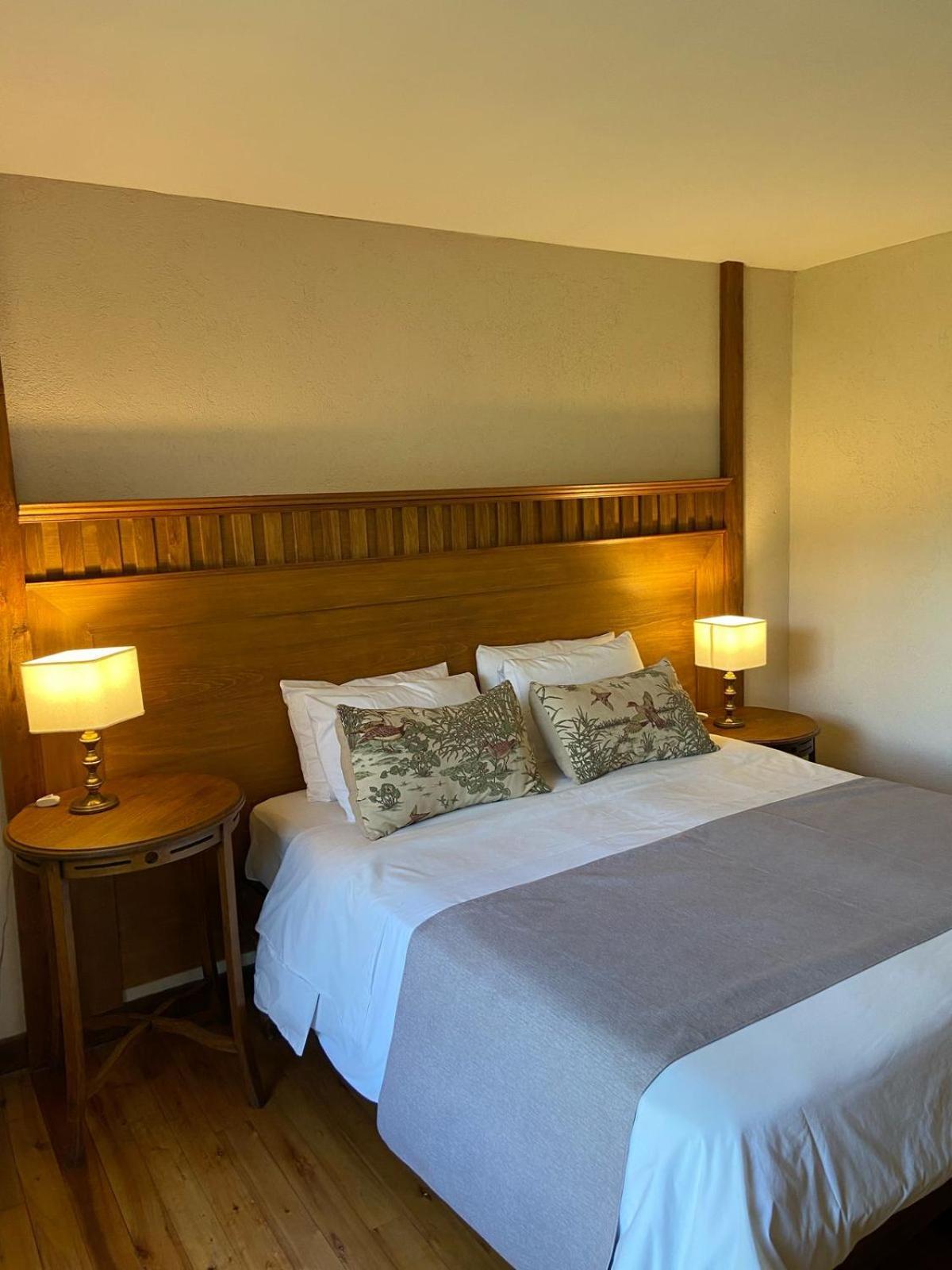 Arelauquen Bungalows & Suites San Carlos de Bariloche Exterior photo